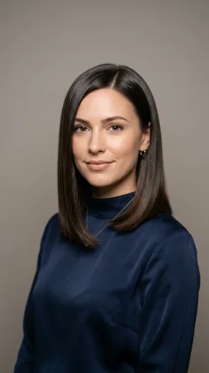 Sleek Straight Cut